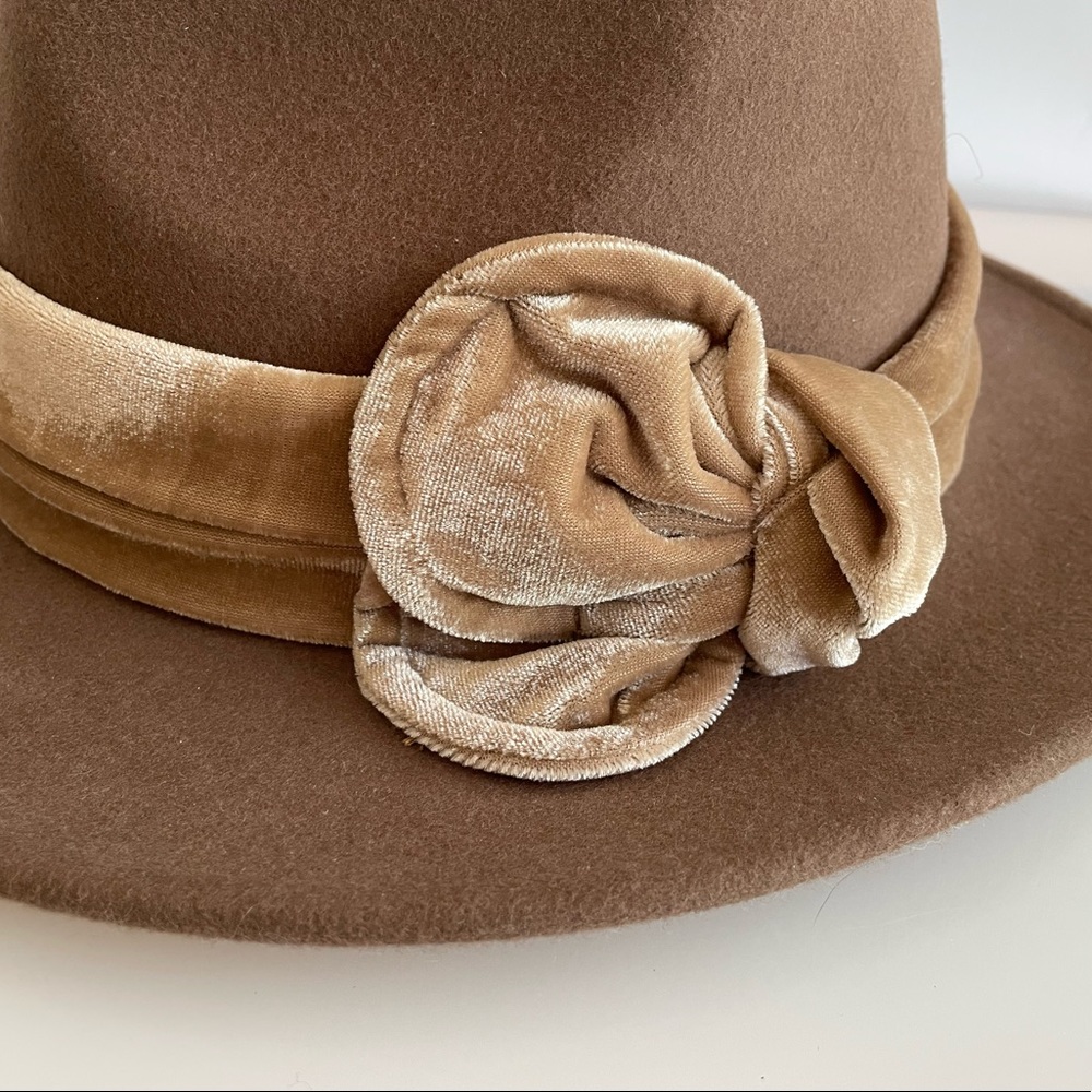 NWT Brown Velvet Adora Wool Fedora With Bow - Picture 2 of 7